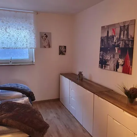 Zentrale Messe/ferien Whg Mit Garten & Parkplatz Apartment Ratingen