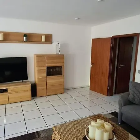 Zentrale Messe/ferien Whg Mit Garten & Parkplatz Ratingen